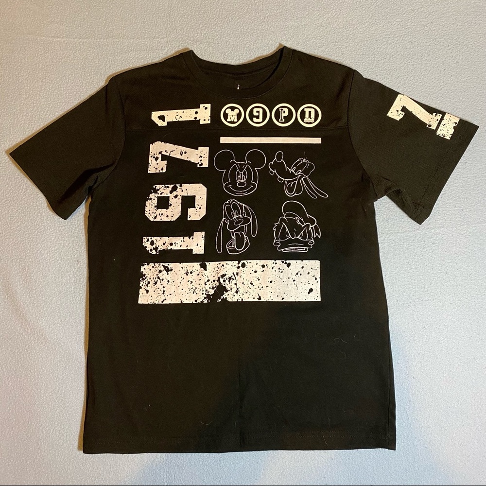 Disney Parks Exclusive - kids Mickey and friends graphic tee
